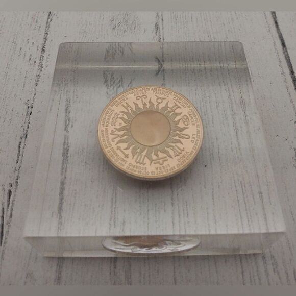 Zodiac Coin Medal Aries Gold-Bronze Lucite Paperweight Vintage Franklin Mint - Picture 7 of 14